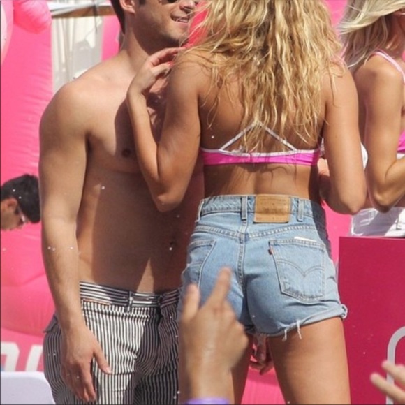 Victoria's Secret Pink Strappy Front T-Back - Picture 2 of 6